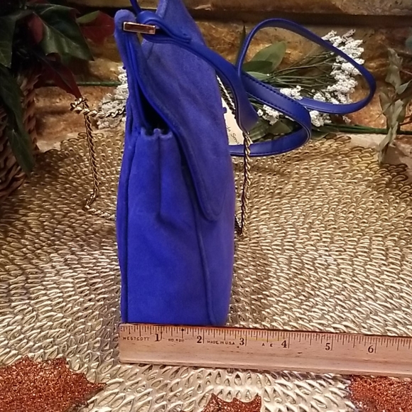 Amanda Smith Blue Suede Crossbody - Picture 6 of 8